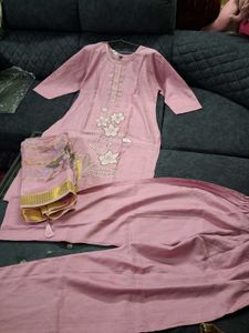 Elegant Pink Embroidered Kurta Set