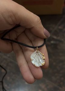 Seashell Pendant Necklace