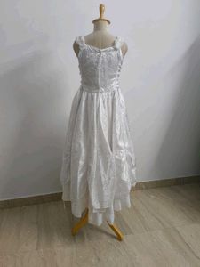 🥀Vintage-Inspired White Gown