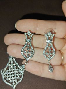 Beautiful AD Pendant Set