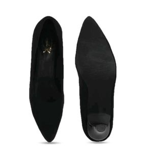 Shoetopia Pointed Toe Suede Slim Heel Pumps