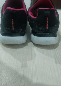 Skechers Gray &amp; Pink Sneakers just like new