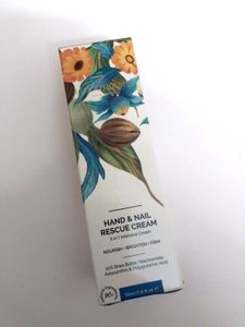 SEALED LuxaDerme Hand and Nail Cream
