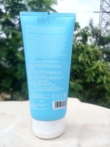 Dot &amp; Key ❤️ Bigger 🫐 Barrier Repair Facewash
