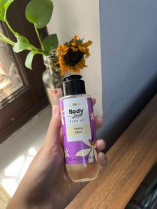Vanilla Vibes Body Oil by Plum BodyLovin&#39;