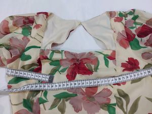 Multicolour Floral Sweetheart Neck Peplum Top