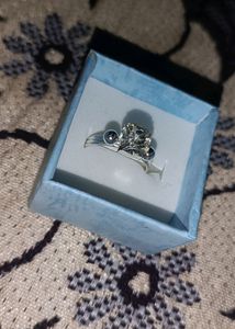 New Pendant Set With Earrings ❤️ (PRICE NEGOTIABLE