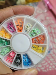 Set Of Two Nail Art Accessories