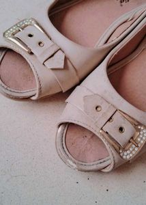 Dhalia Peep-Toe Flats with Buckle