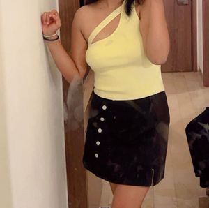 Chic Black Button-Down Mini Skirt