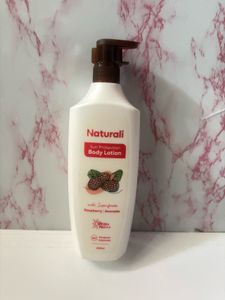 Naturali Body Lotion 🍭