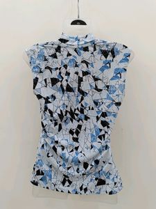 S Size SlimFit Top For Girls Sleeveless