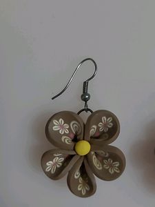 flower earrings