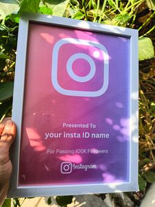 Instagram Customizable Play Button White Frame