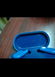 One Plus Nord 2r earbuds