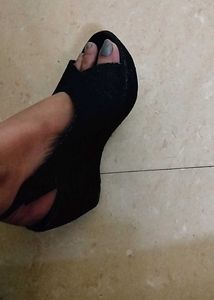 Chic Albely Black Wedge Sandals -length 23cm