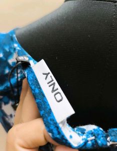 New Abstract Print Sleeveless Top