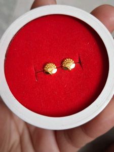 Beautiful New Flower Desine Studs