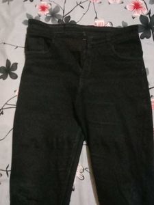 Black High-Waisted Jeans