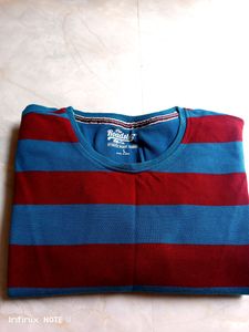 Roadster Maroon &amp; Blue Stripped Cotton Tshirt