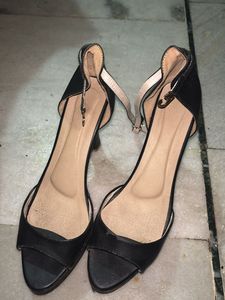 Black Stilletoe Heels