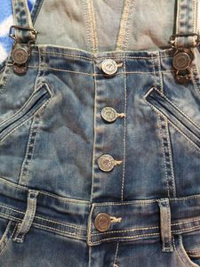 Denim jumpsuit - Trendy &amp; Comfy!