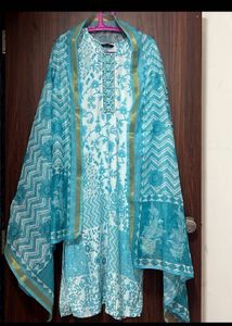 Floral printed Kurta Set & Dupatta