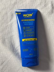 WOW Skin Science HydroCharg Electrolyte Facewash