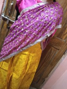 PinkBlouse+EmbroideredDupatta Set For YellowLeheng