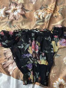 ⭕️B3G1⭕️ + 30 % Off On Combo❗️Sheer Crop Top