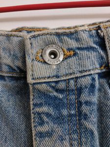 ❗️Price Drop❗️Bershka Damaged Shorts.