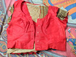 Heavy Golden Saree With Wide Border And Stitched Blouse Free