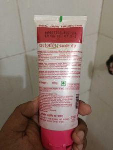 Patanjali Rose Face Wash - 100g