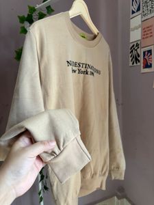 Nude Sweetshirt 🌷