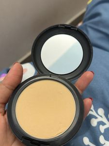 MAC Studio Fix Powder Plus Foundation Compact NC25