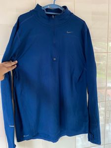 Nike Stylish Women Active Sports And Gym Wear