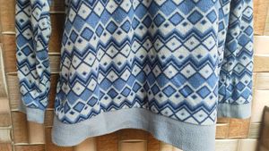 Patterned Pullover sweater