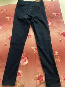Levis Dark Blue Skinny Jeans