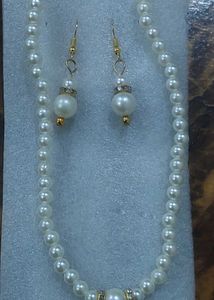 Pearl Necklace &amp; Earring Set