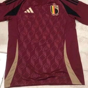 CLUBS AND COUNTRY JERSEYS