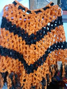 New stylish Poncho🖤🧡