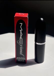 MAC Maximal Matte Lipstic Ruby Woo 3.5 Grams
