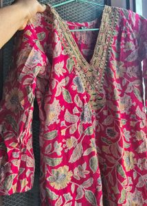 *WOMAN BEAUTIFUL 3 PIECE  KURTA SET*