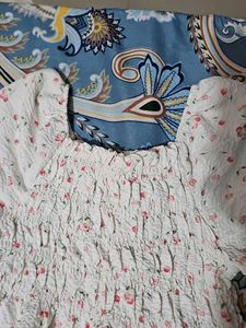 🍒🍒Floral Print Square Neck Top🍒🍒