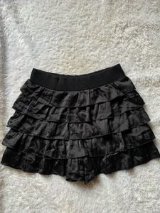 Y2K Tiered Ruffle Mini Skirt