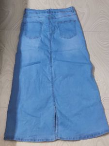 BLUE DENIM SKIRT