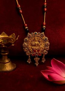 Vintage Gold Tone Lakshmi Pendant Necklace