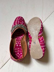 Colorful Women Juttis
