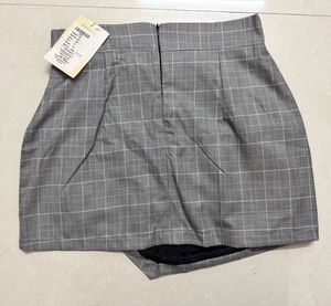 Women Gray Plaid Belted Mini Skirt