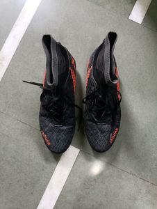 Vector X Jaguar Football Shoes